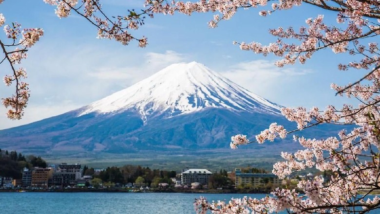 Mendaki Gunung Fuji Tak Lagi Gratis