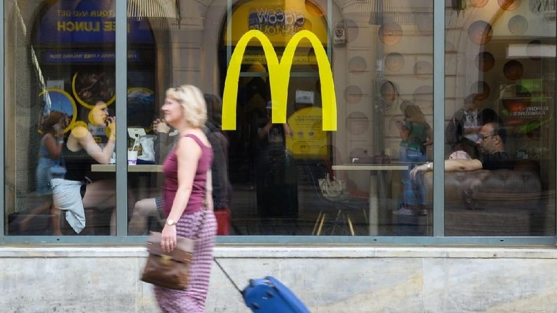 Daebak! McDonald's Bikin Gerai Bertema Korea Banget