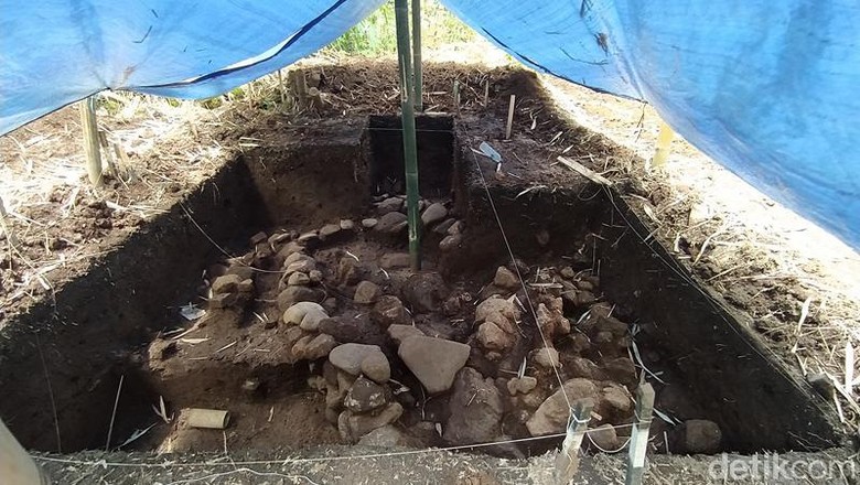 Arkeolog Temukan Struktur Kuno Misterius di Dekat Candi Pawon