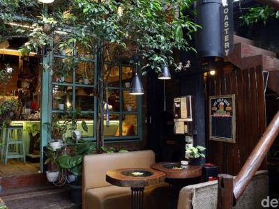 Kafe Klasik nan Asri, Bagai Oase di Tengah Ibu Kota
