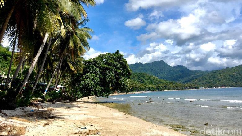 Pantai Batu Taka Urung di Majene Ini Anti Wisatawan Tukang Selingkuh
