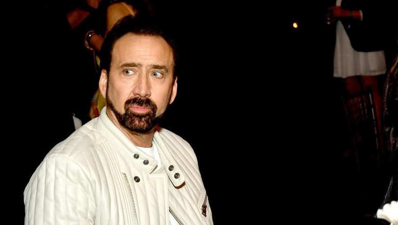 Nicolas Cage Hibur Kekasih di New York: ke Museum dan Keliling Central Park